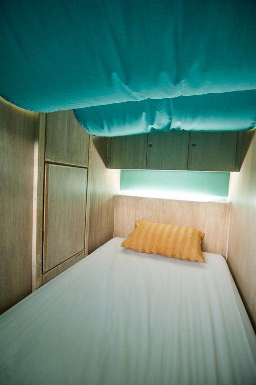 Nau Here Hostel Kuta Lombok Extérieur photo