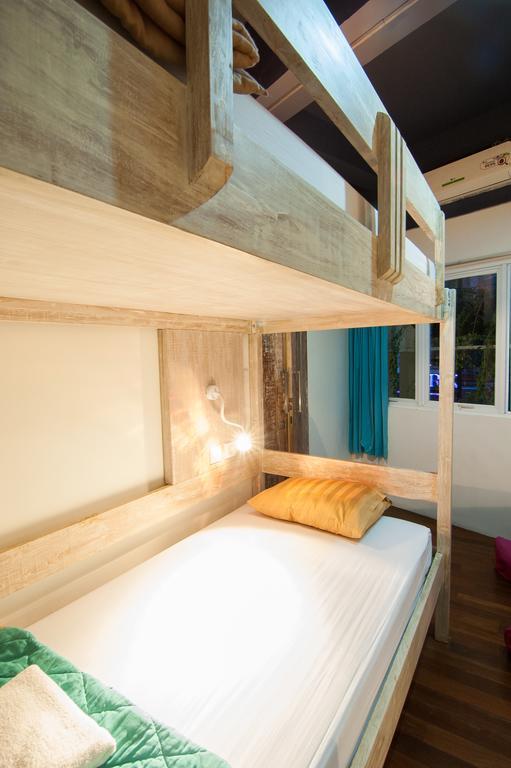 Nau Here Hostel Kuta Lombok Extérieur photo
