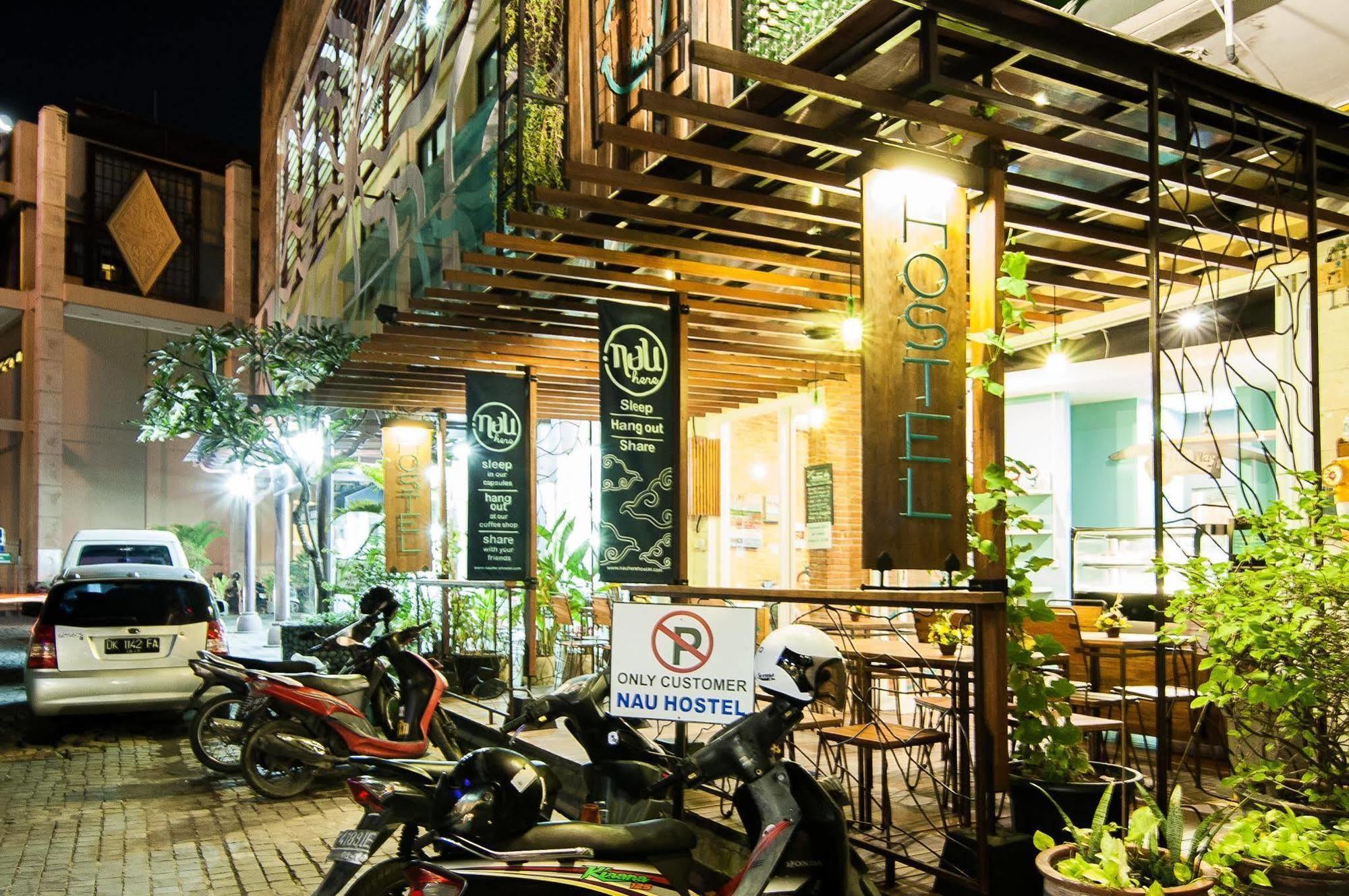 Nau Here Hostel Kuta Lombok Extérieur photo
