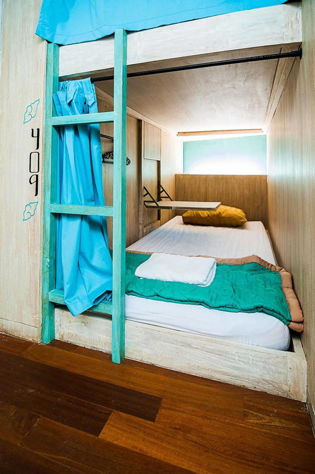Nau Here Hostel Kuta Lombok Extérieur photo
