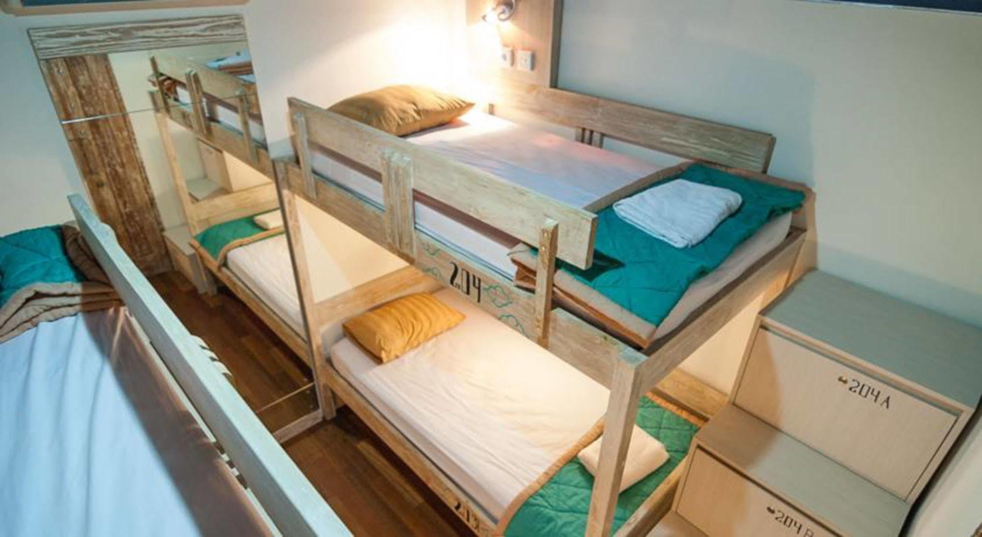 Nau Here Hostel Kuta Lombok Extérieur photo